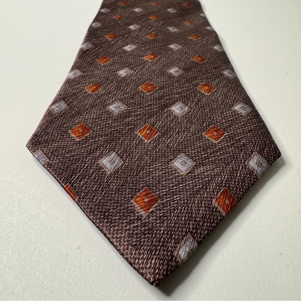 NWT DION SIGNATURE 100% Italian Silk Tie - Handmade in Canada - Picture 4 of 5